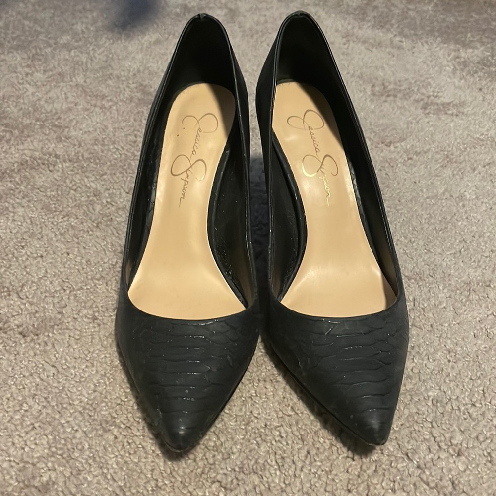 Size 8 Jessica Simpson Pumps